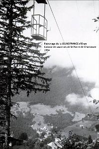 COLO JEUNE FRANCE 1954 telebenne au dessus de la vallee